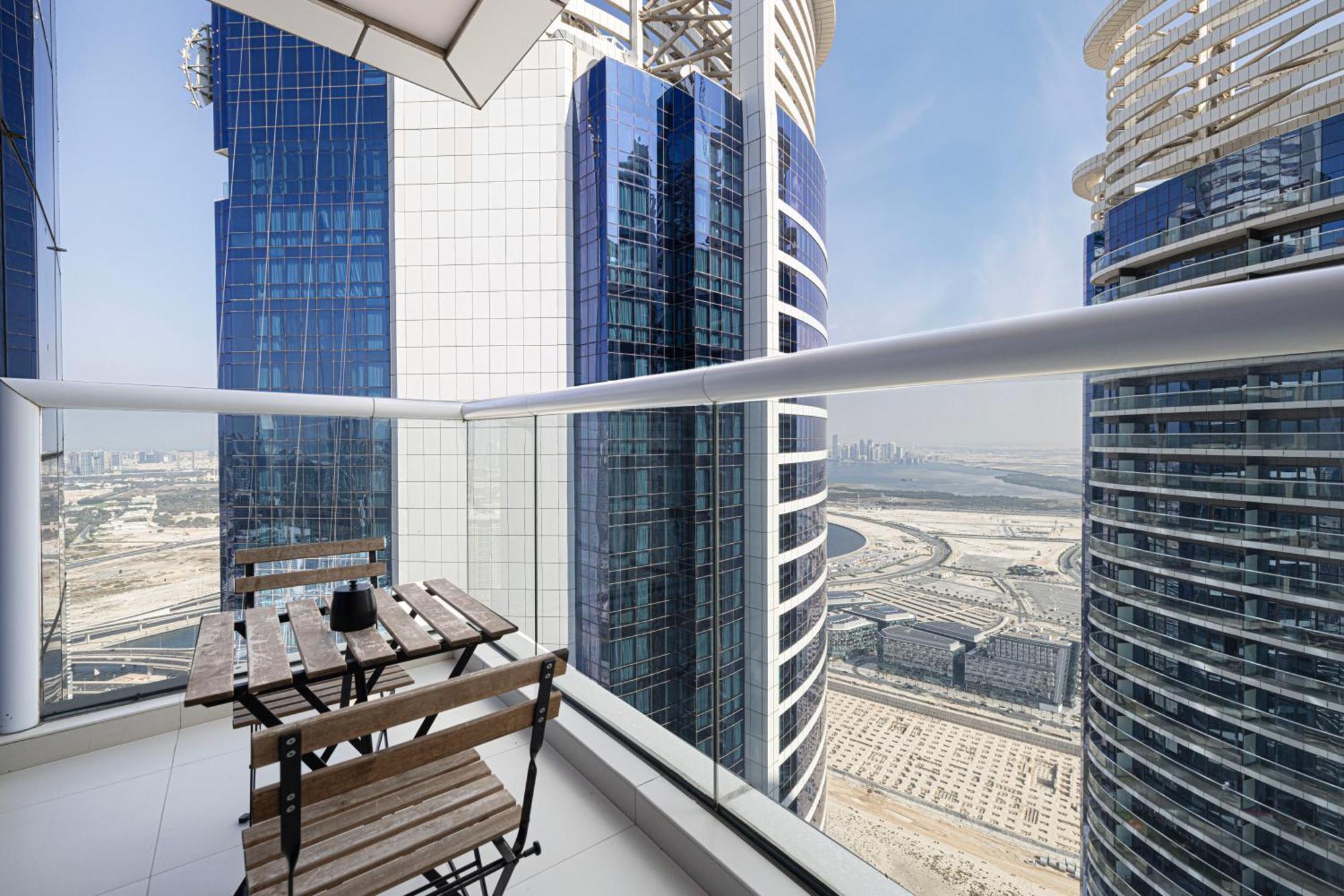 Apartment Amazing Oasis 1500 Sqft View Amenities Dubai