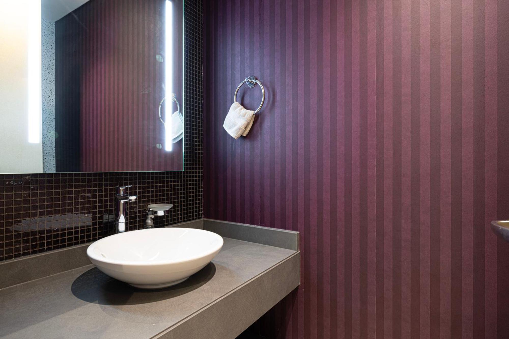 Amazing Oasis 1500 Sqft View Amenities Apartment Dubai