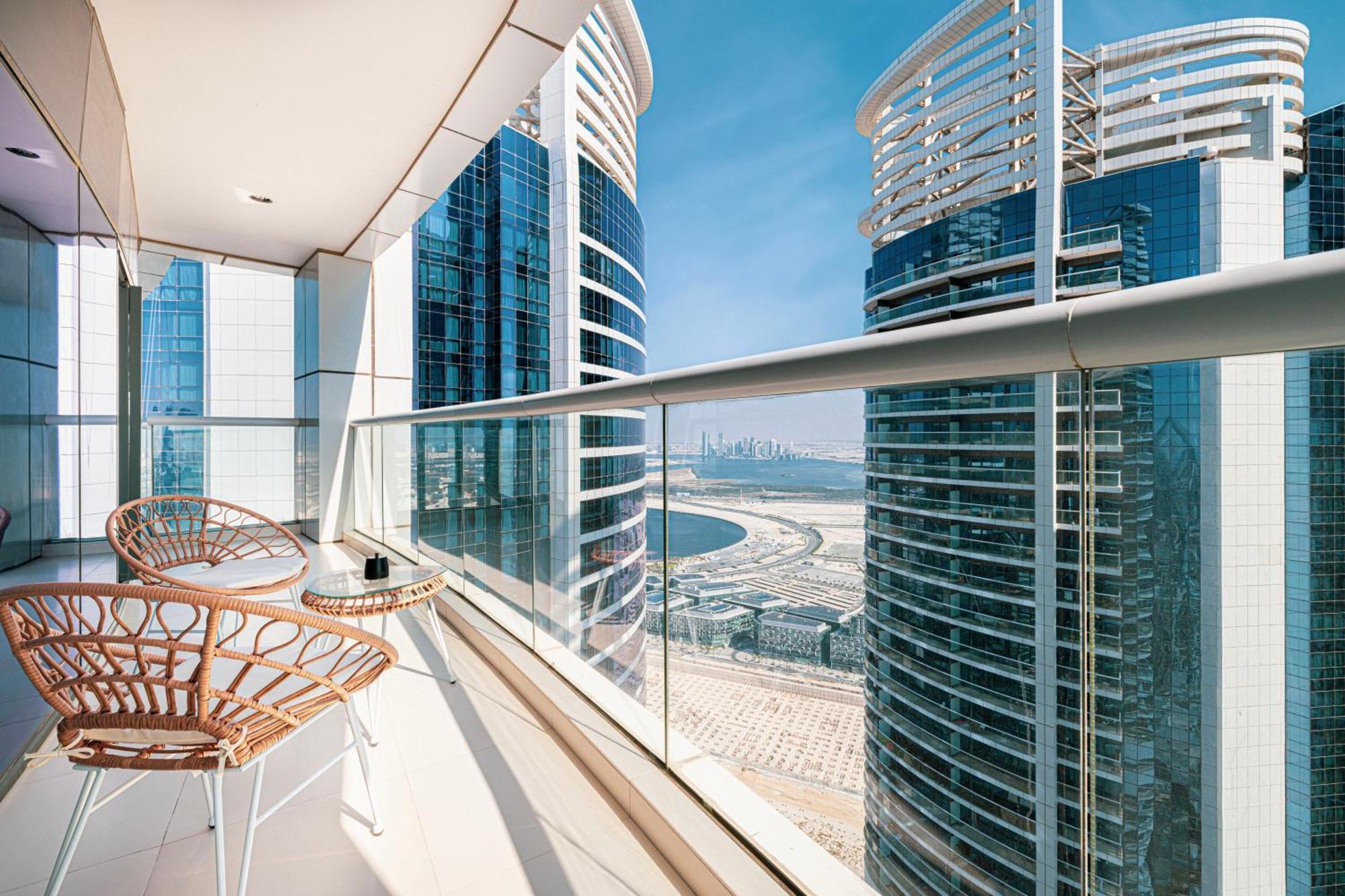 Apartment Amazing Oasis 1500 Sqft View Amenities