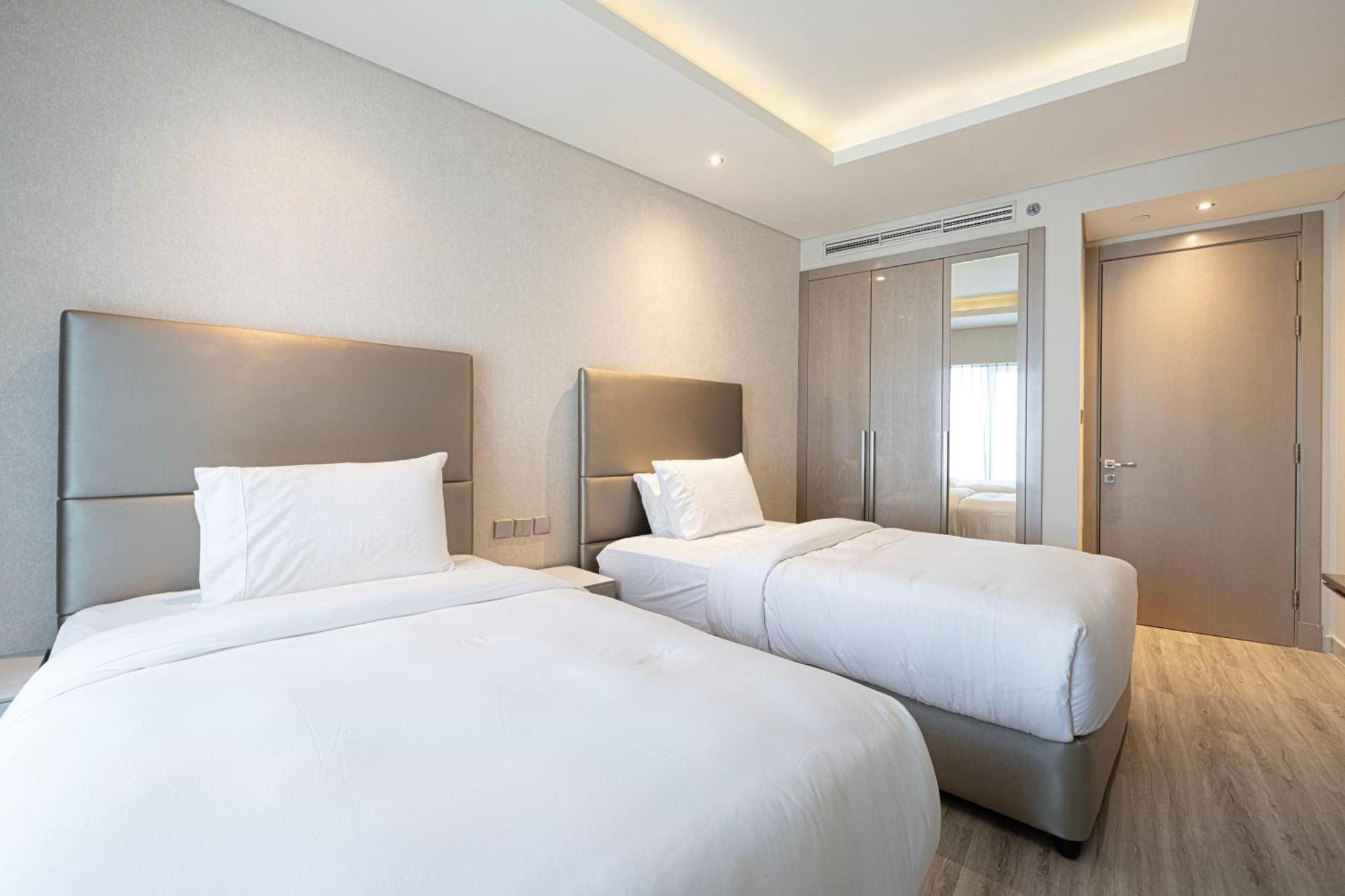 Amazing Oasis 1500 Sqft View Amenities * Dubai