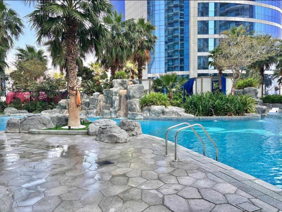 Apartment Amazing Oasis 1500 Sqft View Amenities *